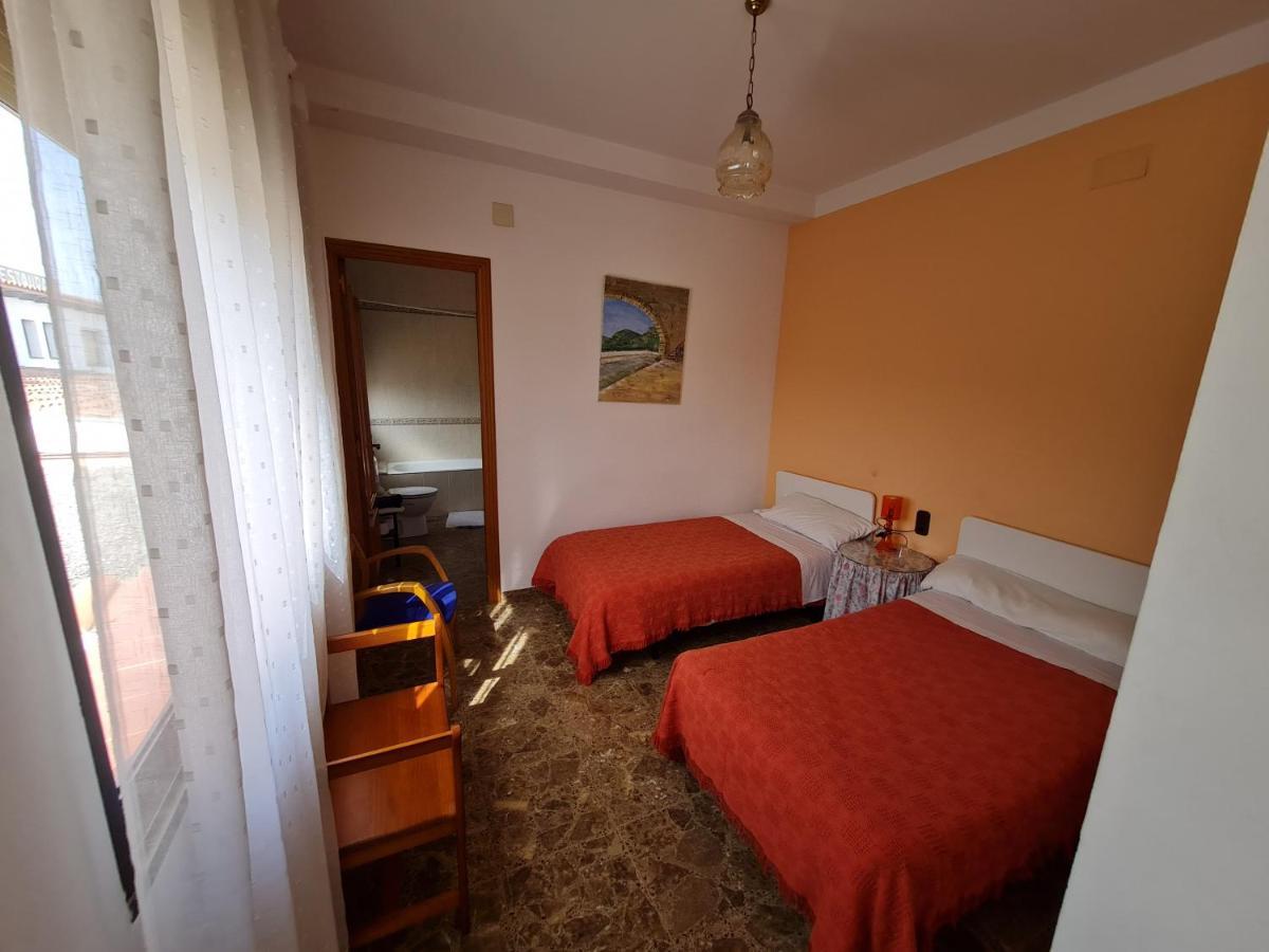 Ulldecona Hotel Bon Lloc מראה חיצוני תמונה